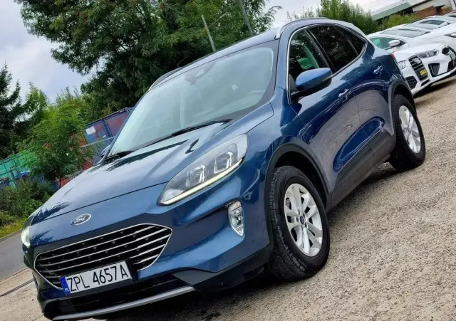 FORD Kuga 2.0 EcoBlue 4x4 TITANIUM