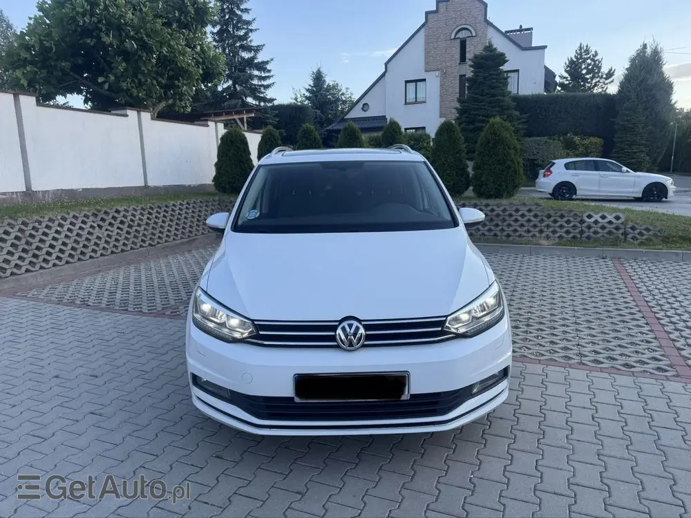 VOLKSWAGEN Touran 