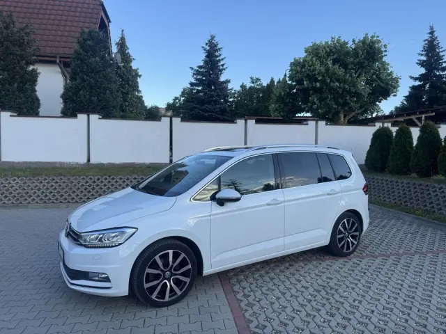 VOLKSWAGEN Touran 