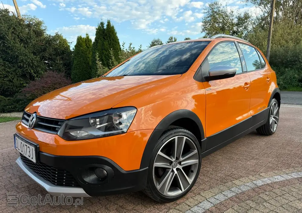 VOLKSWAGEN Polo Cross 