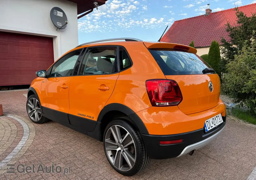 VOLKSWAGEN Polo Cross 