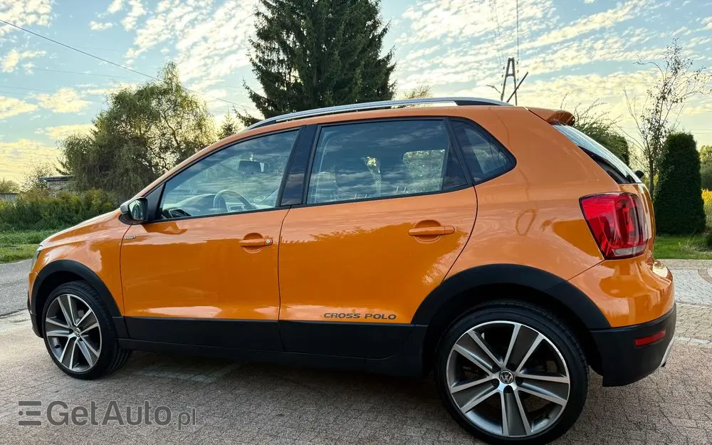 VOLKSWAGEN Polo Cross 