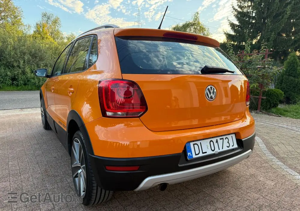 VOLKSWAGEN Polo Cross 