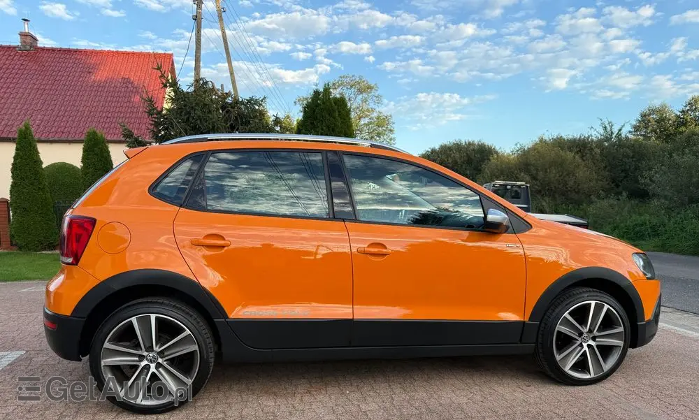 VOLKSWAGEN Polo Cross 
