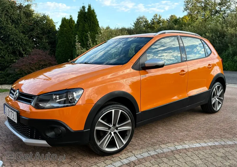 VOLKSWAGEN Polo Cross 
