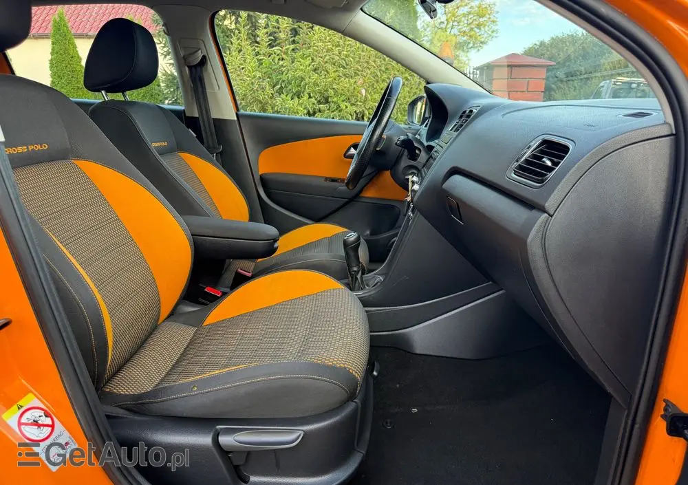 VOLKSWAGEN Polo Cross 