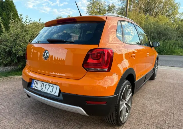 VOLKSWAGEN Polo Cross 