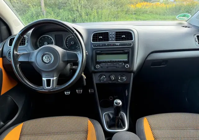 VOLKSWAGEN Polo Cross 