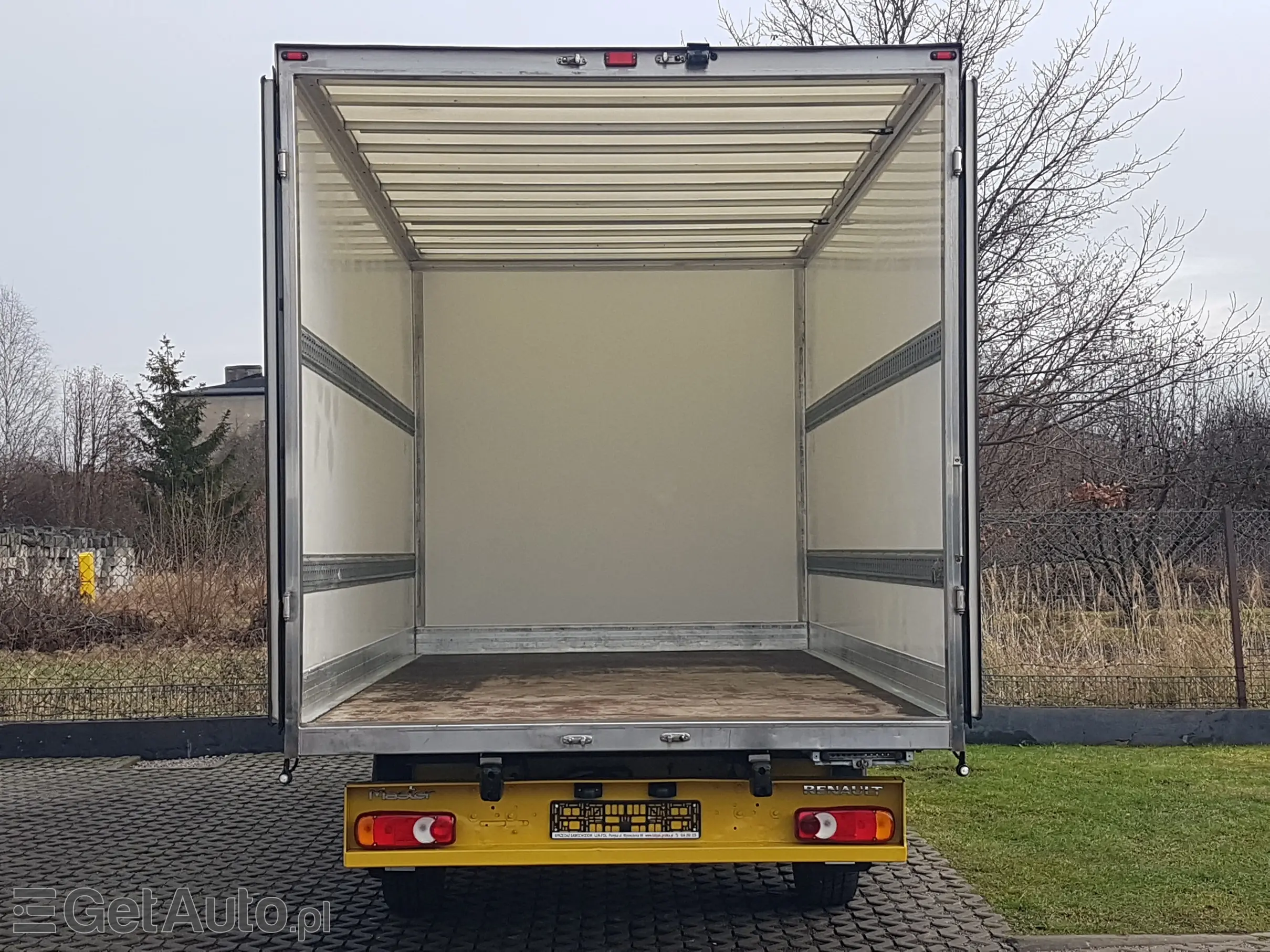 RENAULT Master FWD 8EP KONTENER 4,22x2,23x2,24 KLIMA MANUAL 6-BIEGÓ