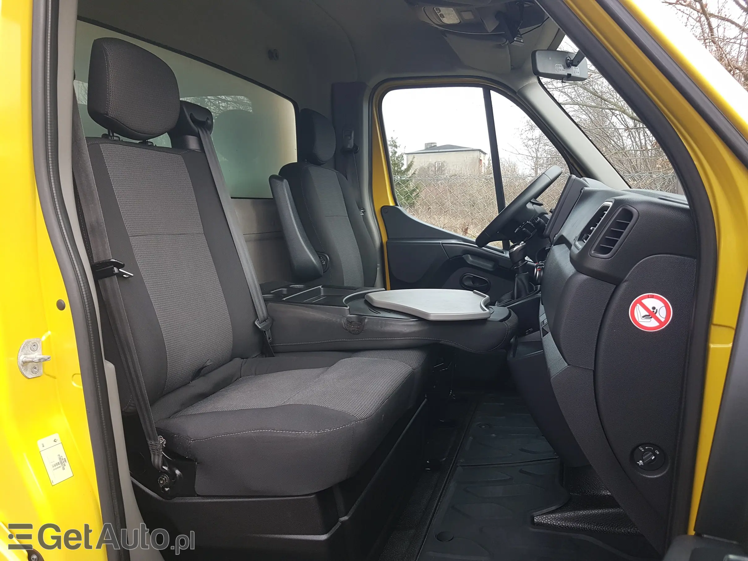 RENAULT Master FWD 8EP KONTENER 4,22x2,23x2,24 KLIMA MANUAL 6-BIEGÓ