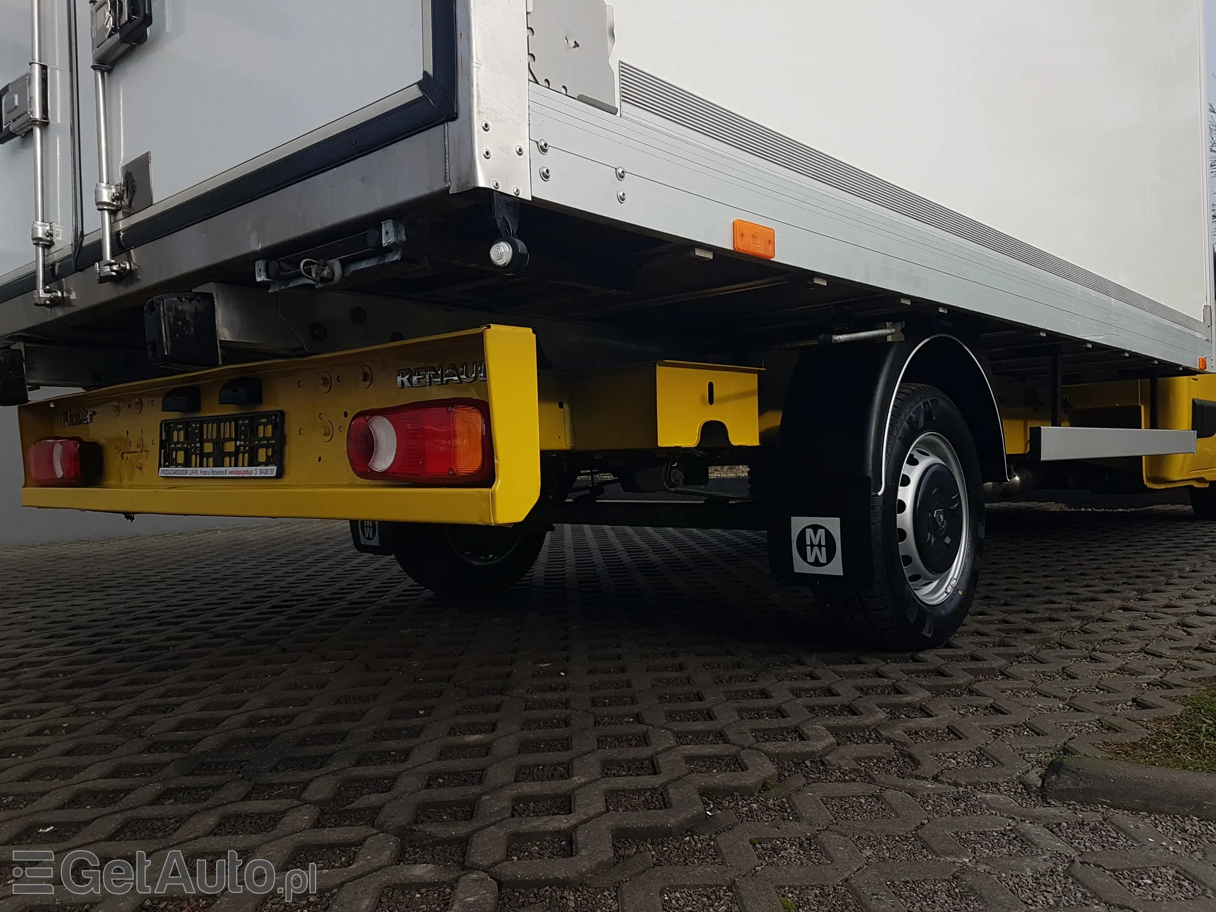 RENAULT Master FWD 8EP KONTENER 4,22x2,23x2,24 KLIMA MANUAL 6-BIEGÓ