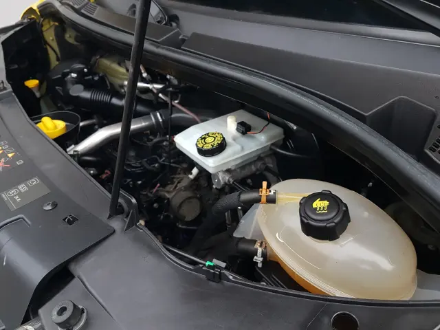 RENAULT Master FWD 8EP KONTENER 4,22x2,23x2,24 KLIMA MANUAL 6-BIEGÓ