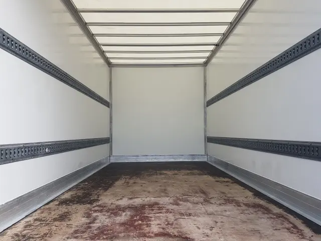 RENAULT Master FWD 8EP KONTENER 4,22x2,23x2,24 KLIMA MANUAL 6-BIEGÓ