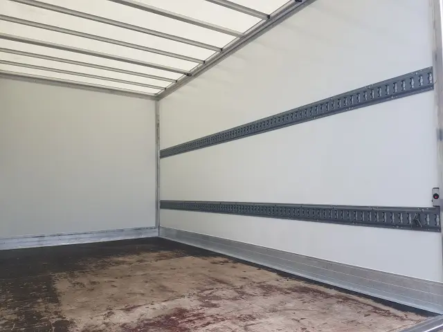 RENAULT Master FWD 8EP KONTENER 4,22x2,23x2,24 KLIMA MANUAL 6-BIEGÓ