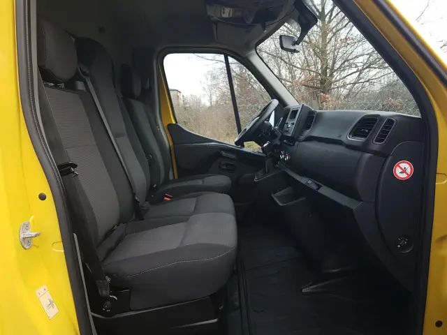 RENAULT Master FWD 8EP KONTENER 4,22x2,23x2,24 KLIMA MANUAL 6-BIEGÓ