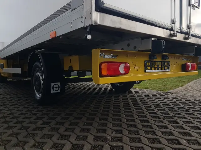 RENAULT Master FWD 8EP KONTENER 4,22x2,23x2,24 KLIMA MANUAL 6-BIEGÓ