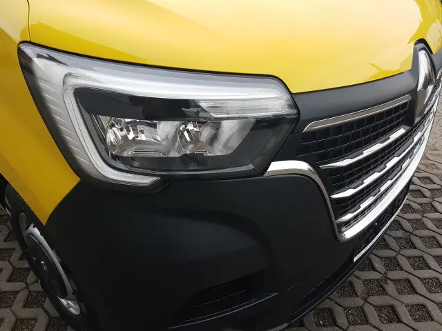 RENAULT Master FWD 8EP KONTENER 4,22x2,23x2,24 KLIMA MANUAL 6-BIEGÓ