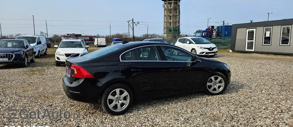 VOLVO S60 D3 Geartronic Momentum