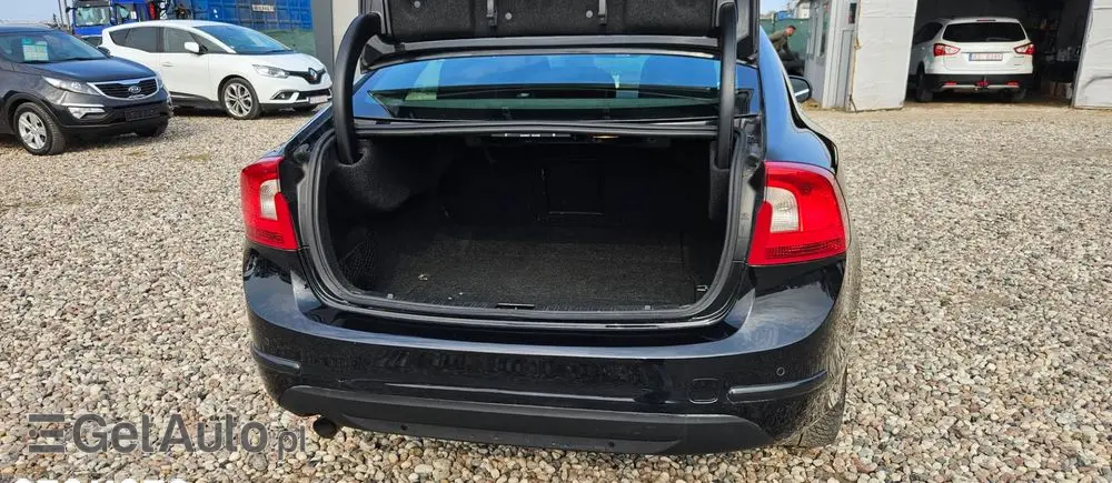 VOLVO S60 D3 Geartronic Momentum