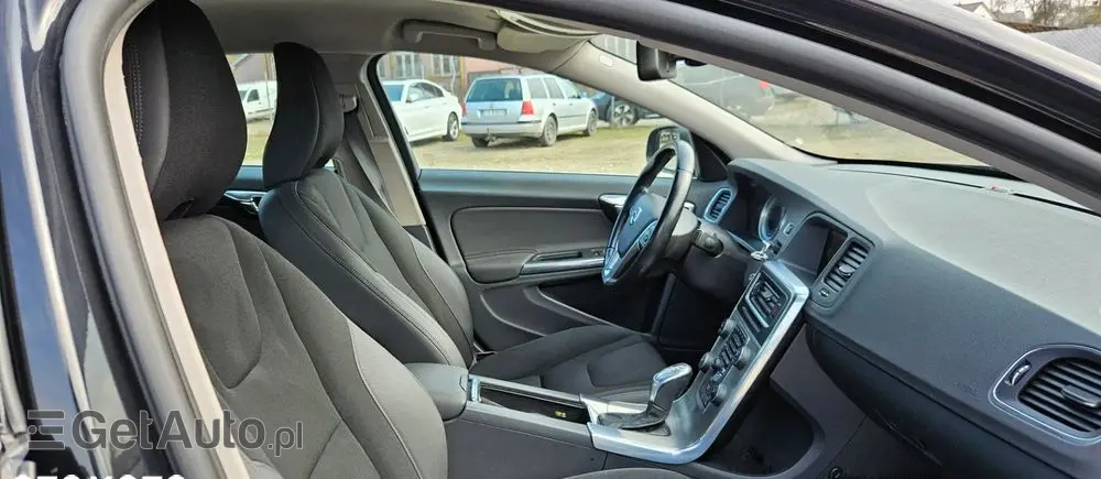 VOLVO S60 D3 Geartronic Momentum
