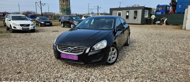 VOLVO S60 D3 Geartronic Momentum