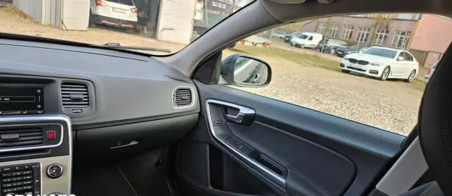 VOLVO S60 D3 Geartronic Momentum