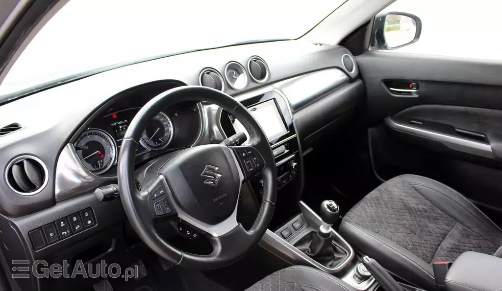 SUZUKI Vitara 