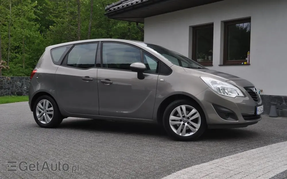 OPEL Meriva 1.4 Design Edition