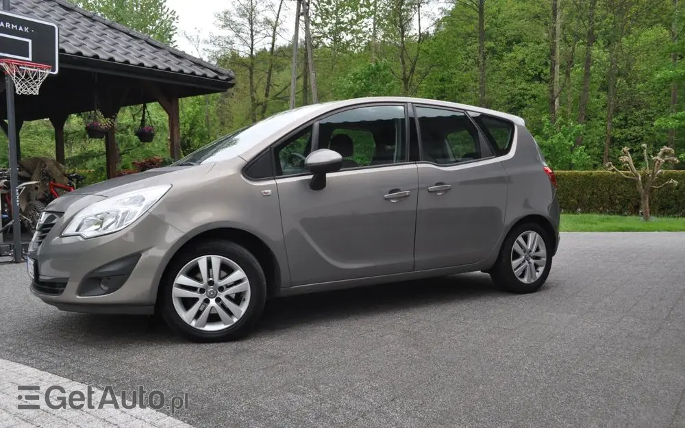 OPEL Meriva 1.4 Design Edition