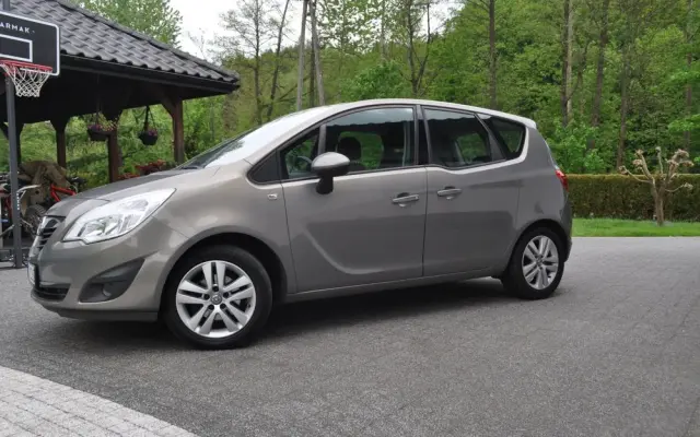 OPEL Meriva 1.4 Design Edition