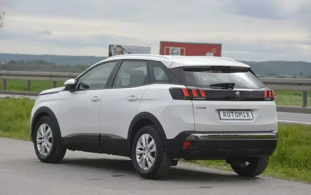 PEUGEOT 3008 1.2 PureTech Active Pack S&S