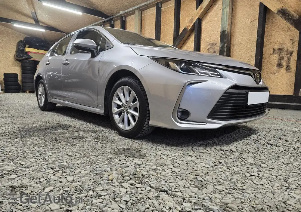 TOYOTA Corolla 1.5 Active