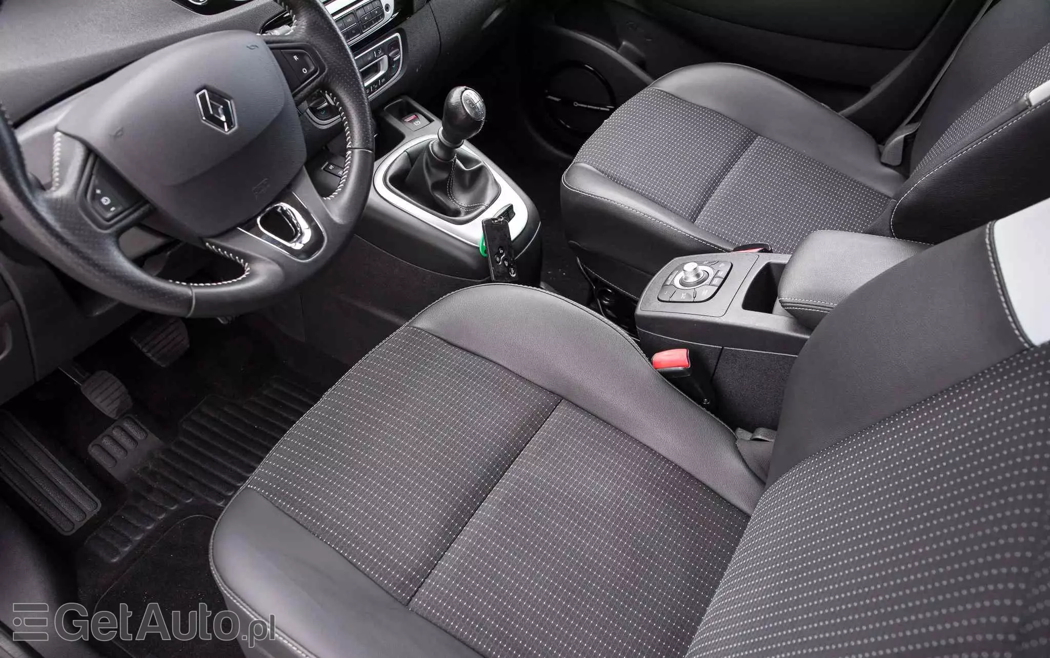 RENAULT Grand Scenic ENERGY TCe 115 Bose Edition