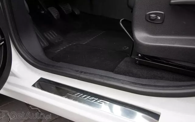 RENAULT Grand Scenic ENERGY TCe 115 Bose Edition