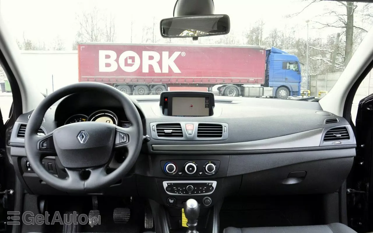 RENAULT Megane 1.6 16V 110 Paris Business