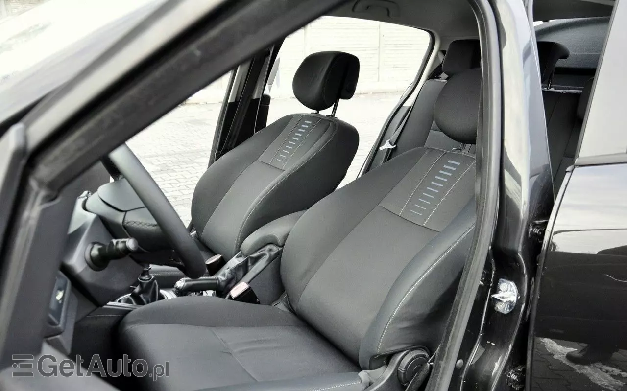 RENAULT Megane 1.6 16V 110 Paris Business