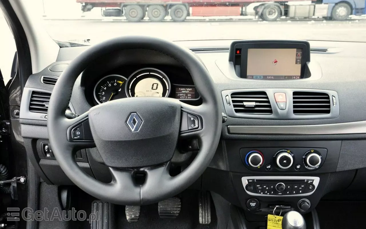 RENAULT Megane 1.6 16V 110 Paris Business