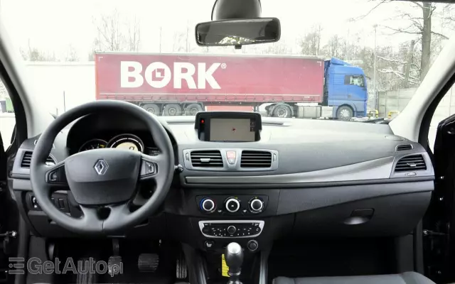 RENAULT Megane 1.6 16V 110 Paris Business