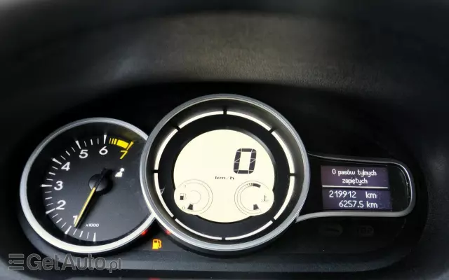 RENAULT Megane 1.6 16V 110 Paris Business