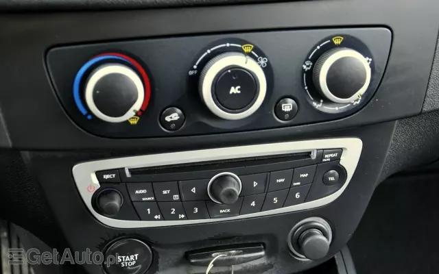 RENAULT Megane 1.6 16V 110 Paris Business