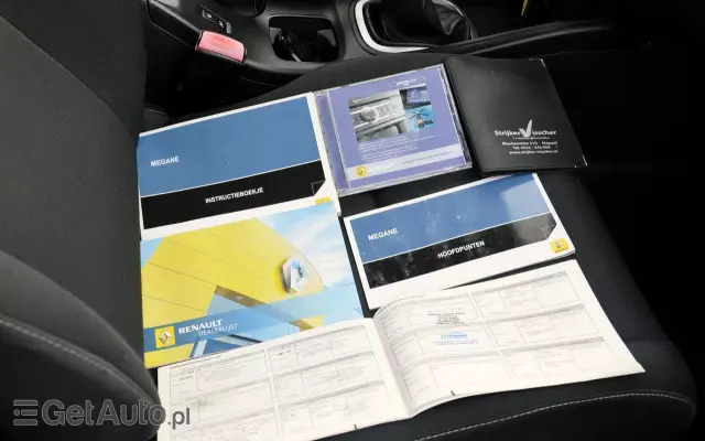 RENAULT Megane 1.6 16V 110 Paris Business