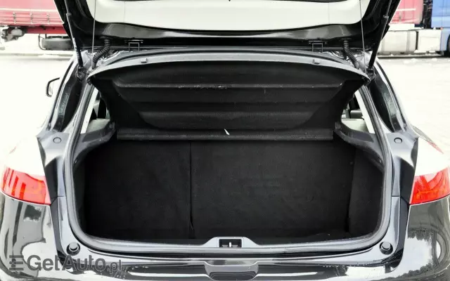 RENAULT Megane 1.6 16V 110 Paris Business