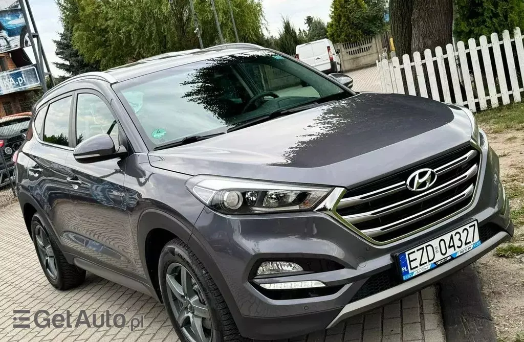 HYUNDAI Tucson 