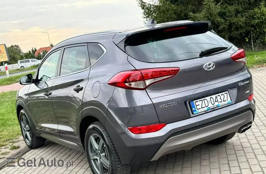 HYUNDAI Tucson 