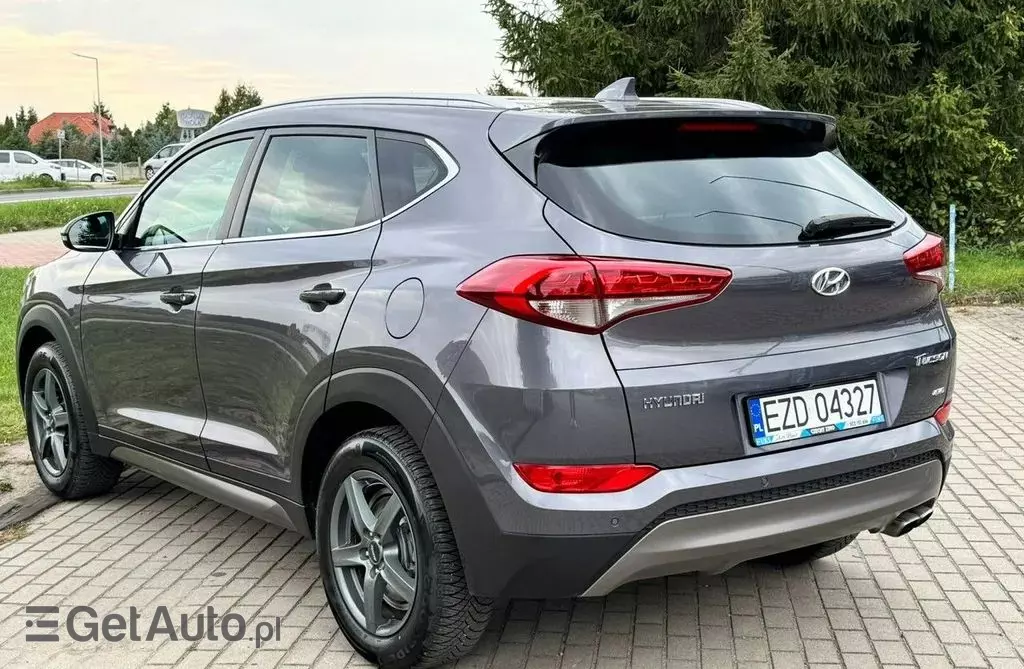 HYUNDAI Tucson 