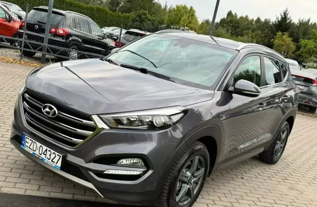 HYUNDAI Tucson 