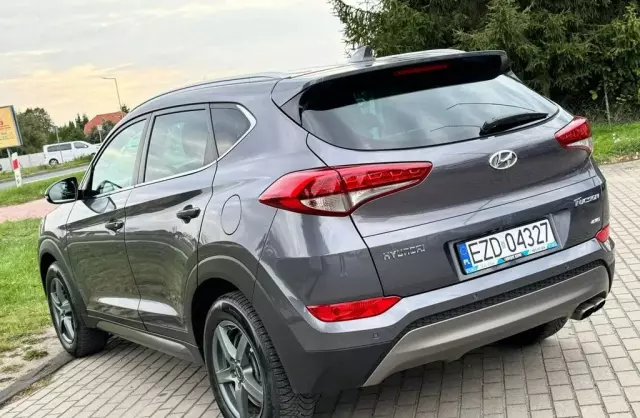 HYUNDAI Tucson 
