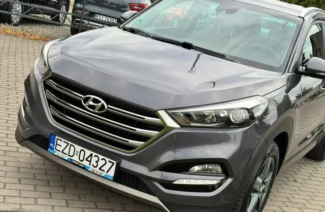 HYUNDAI Tucson 