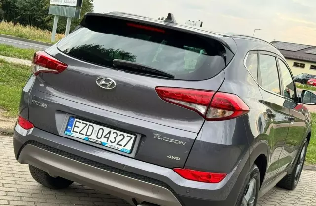 HYUNDAI Tucson 
