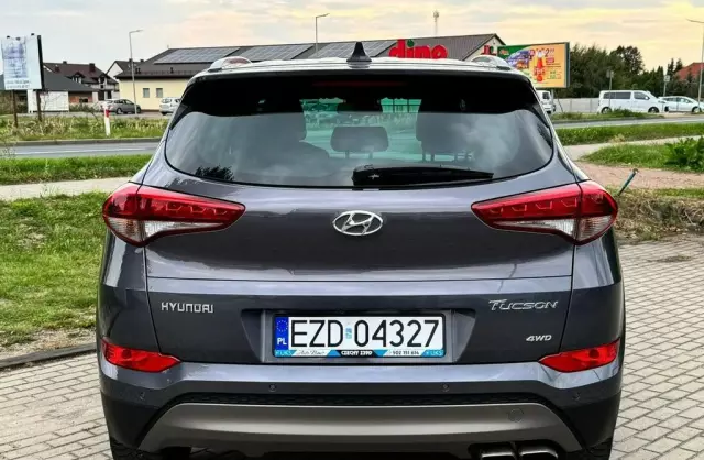 HYUNDAI Tucson 
